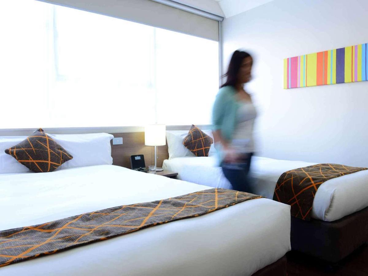 Ibis Styles Adelaide Grosvenor Hotel Exterior photo